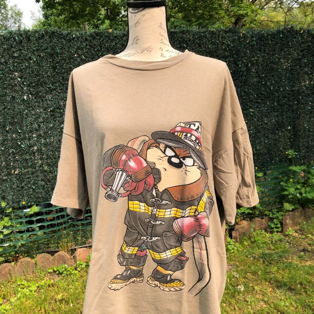 High Quality Looney Tunes T-shirt